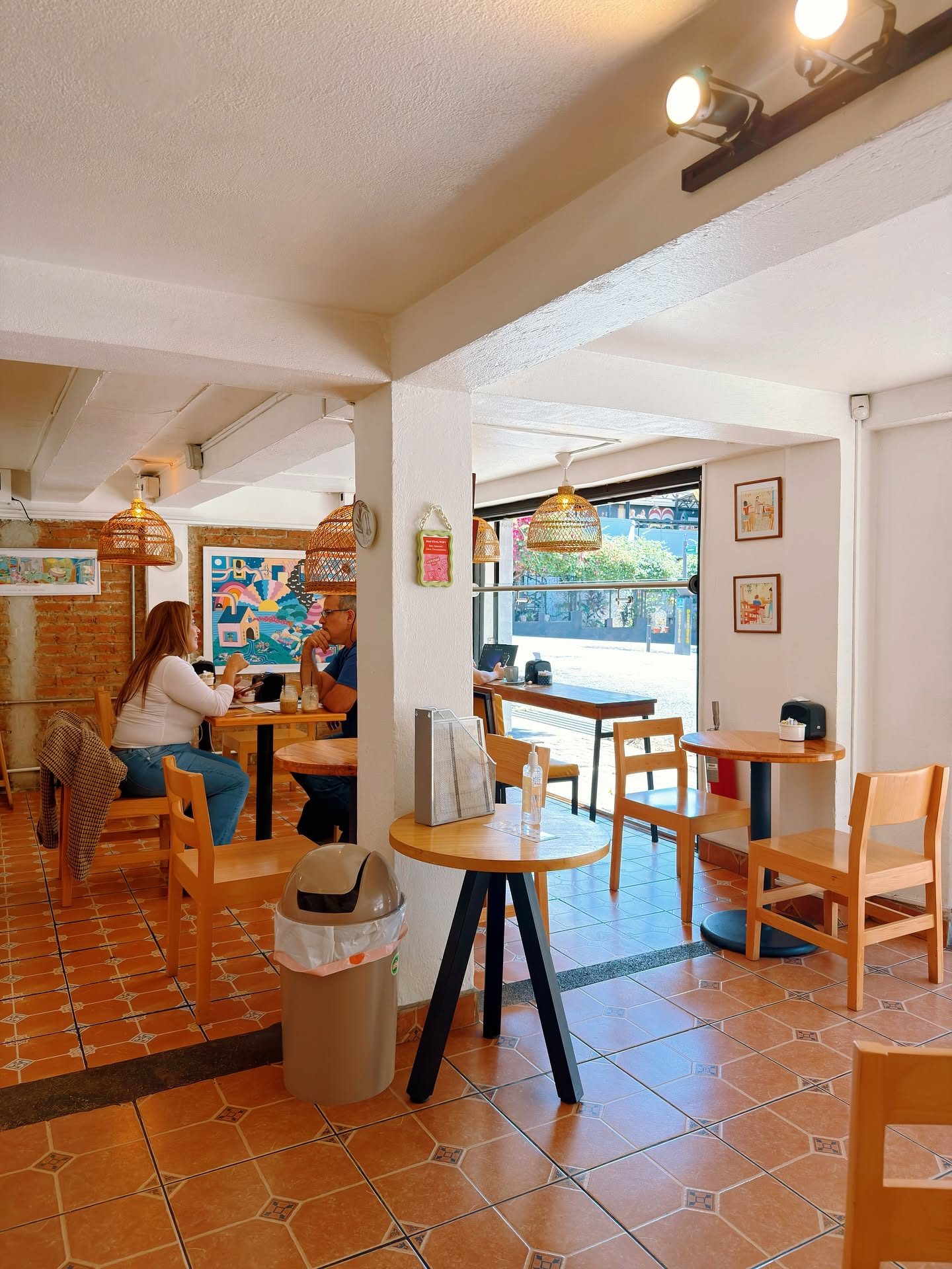 Café Miel Garage