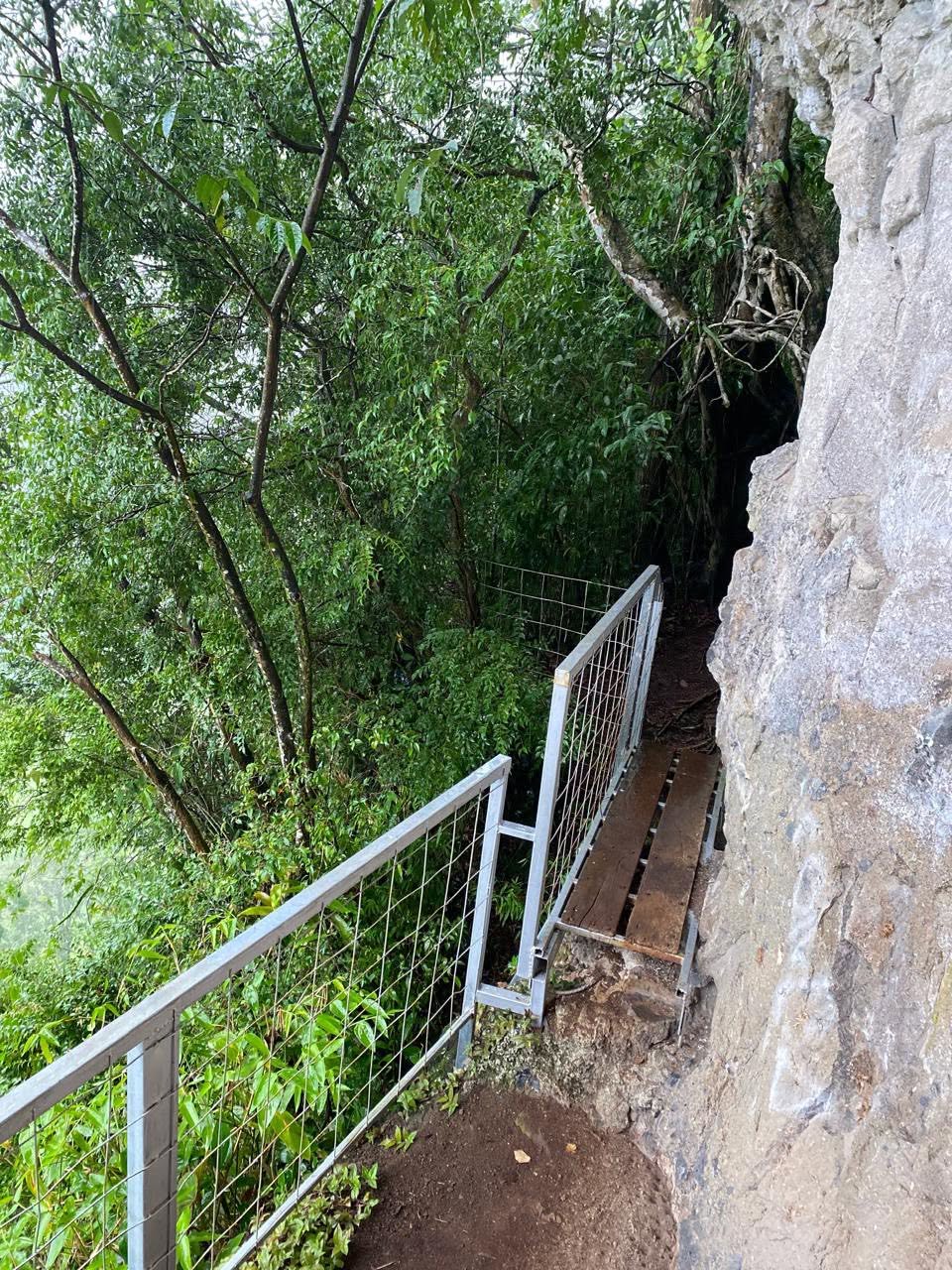 Restaurante, Mirador y Senderos Cerro Blanco