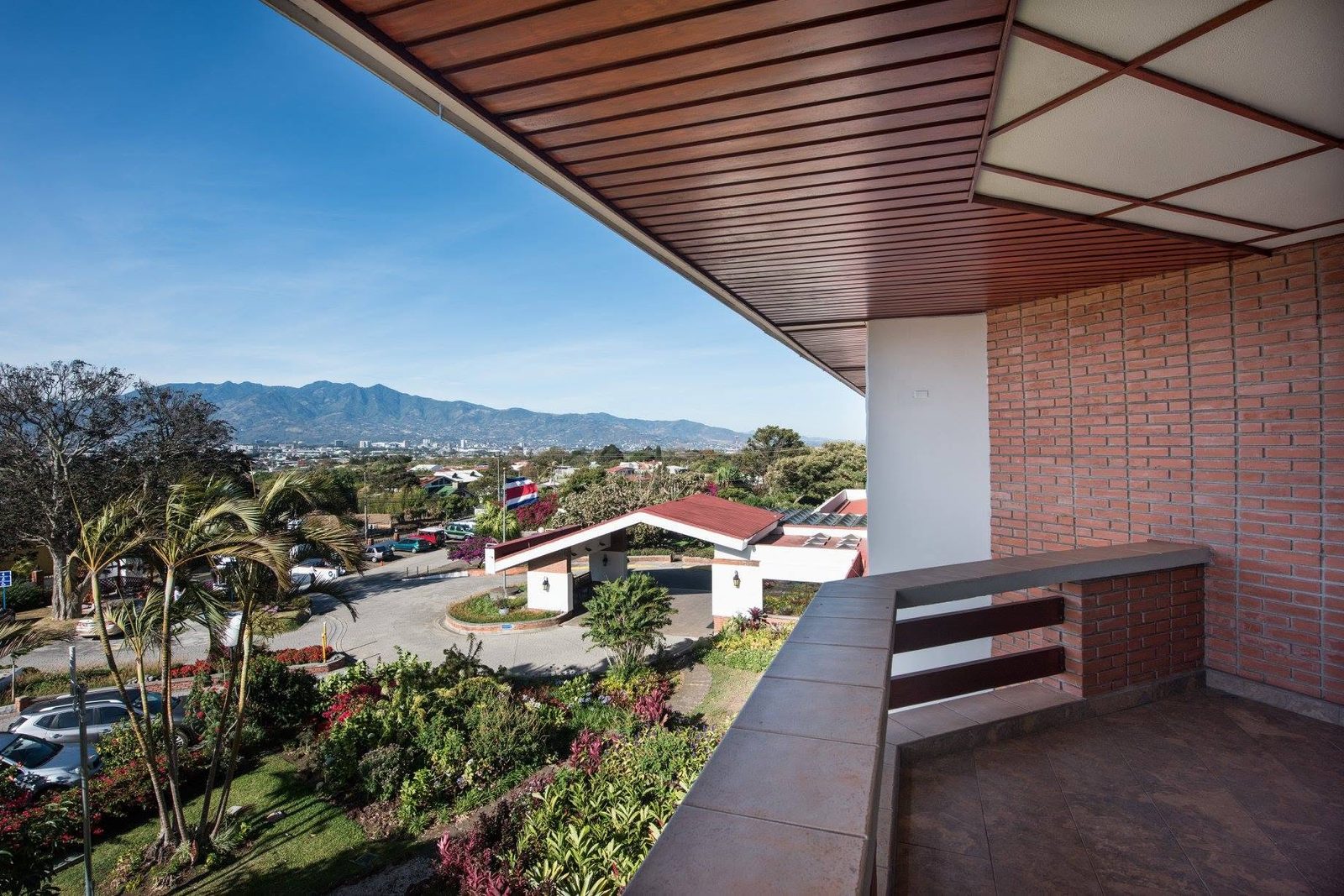 Hotel Bougainvillea
