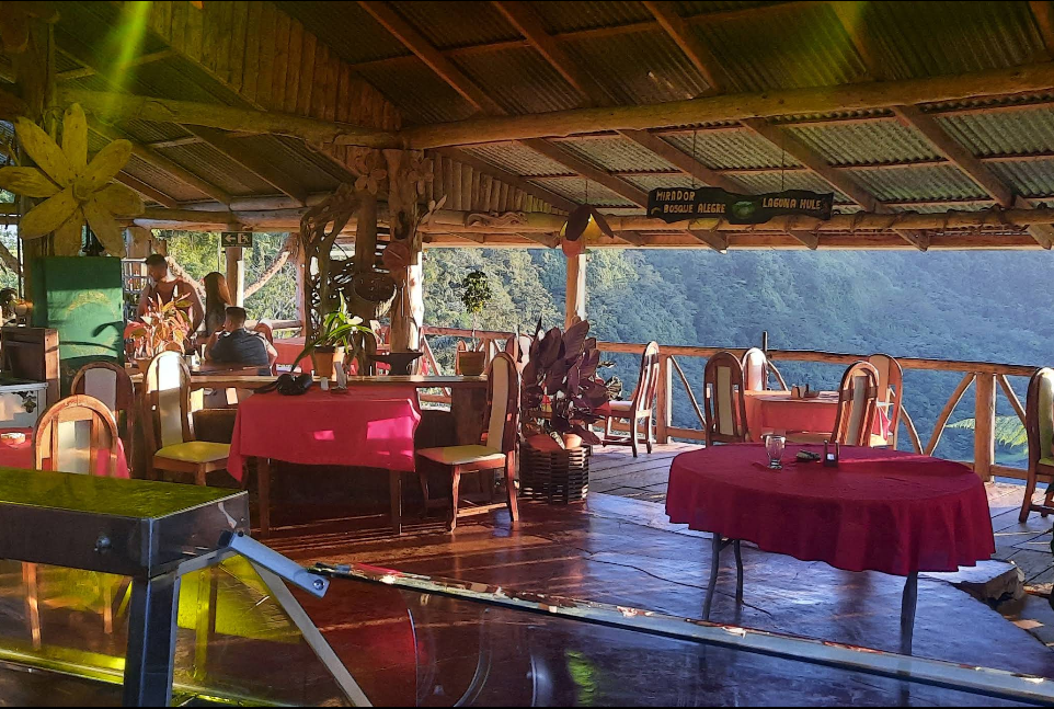 Restaurante y Mirador Laguna Hule